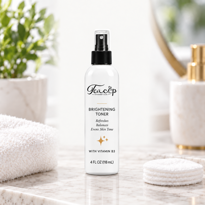 Brightening Toner with Vitamin B3 lifestyle image