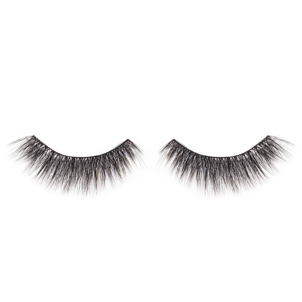 Teacup Korean Silk Lashes in Carina