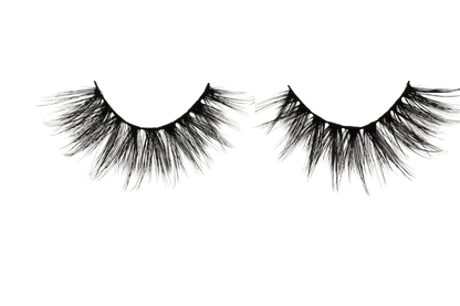 MAXINE Soft-to-Statement Faux Lashes | Teacup Cosmetics